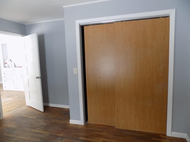 Building Photo - 1214 S Eaton St