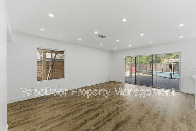 Building Photo - 1500 Aldea Dr