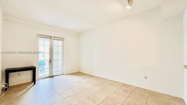 Building Photo - 1200 Town Center Dr