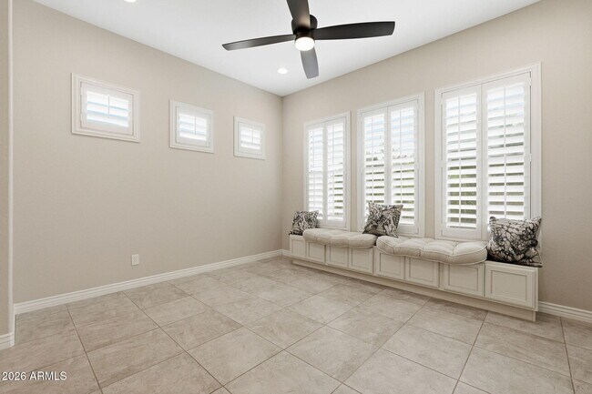 Building Photo - 5219 S Wildrose