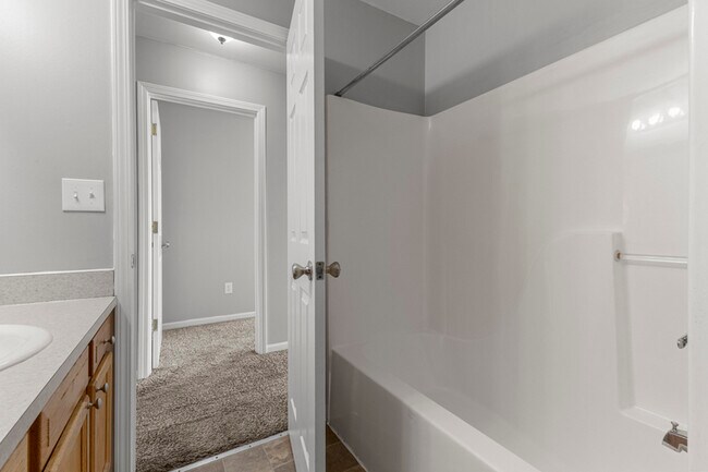 Building Photo - 13165 Turnberry