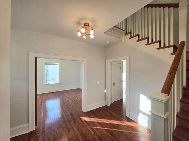 Building Photo - 1306 Officers Row