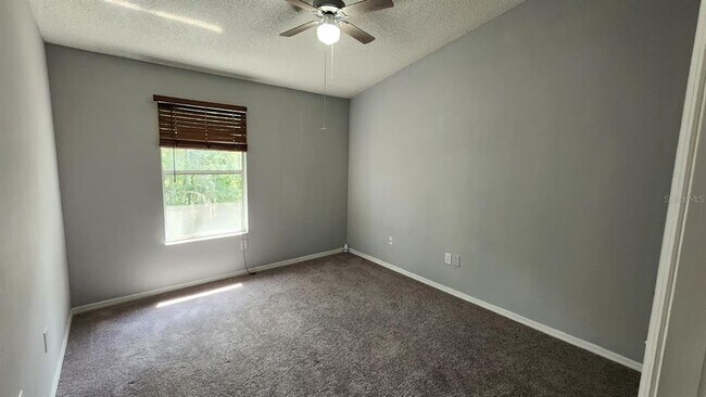 Building Photo - 5990 Braemar Pl