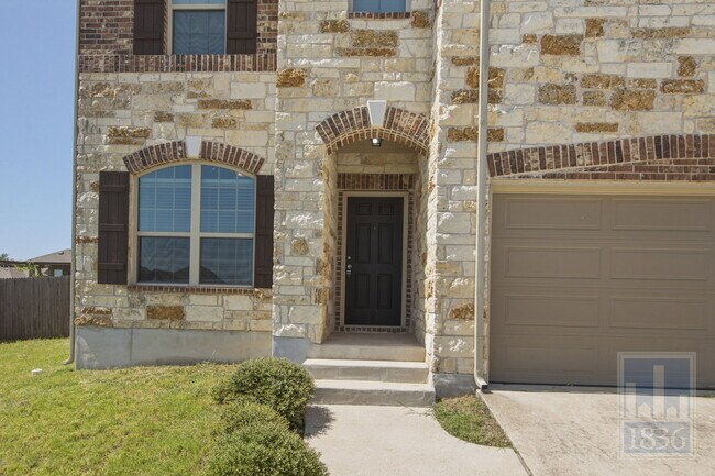Building Photo - 729 Manzano Ln