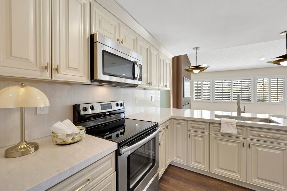 Building Photo - 3212 Moonflower Dr