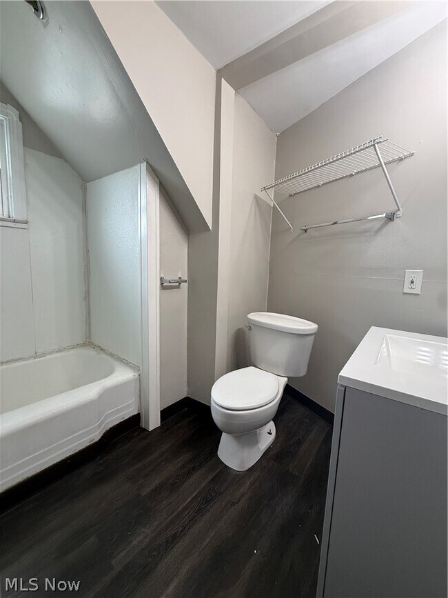 Building Photo - 6715 Theota Ave