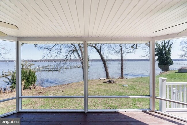 Building Photo - 26 Park Ln