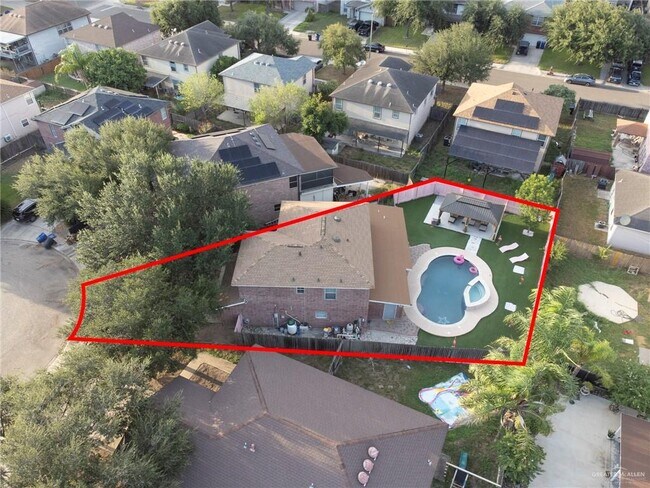 Building Photo - 32 Robin Ave