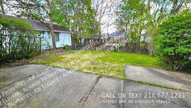 Building Photo - 1069 Fess Ave