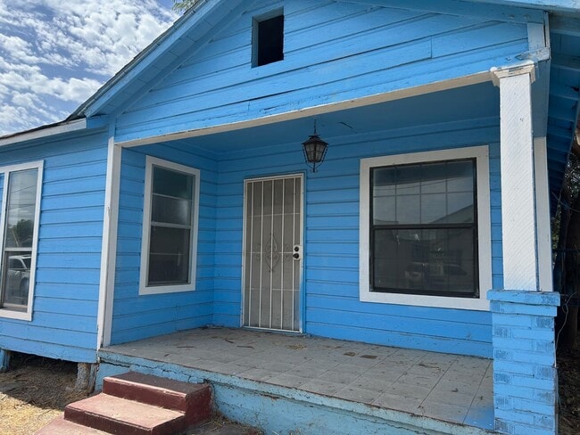 Building Photo - 815 San Jorge Ave