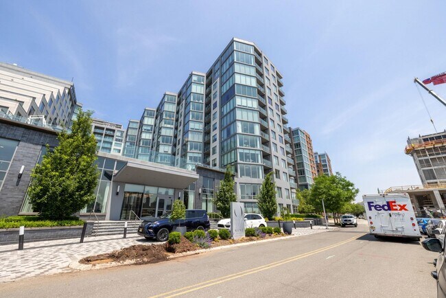 Building Photo - 9 Ave At Port Imperial