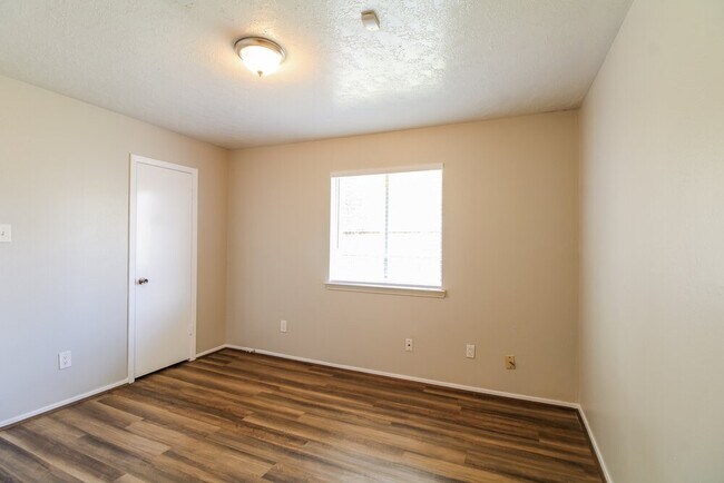 Building Photo - 11422 Milners Point Dr