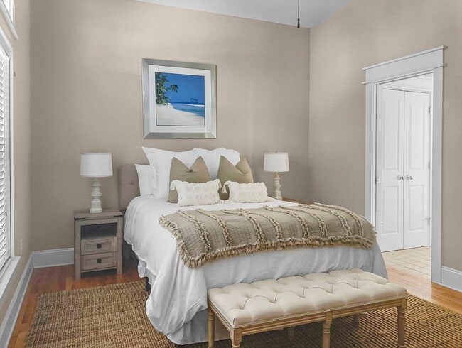 Building Photo - 50% off first months rent.  Open 3 bedroom...