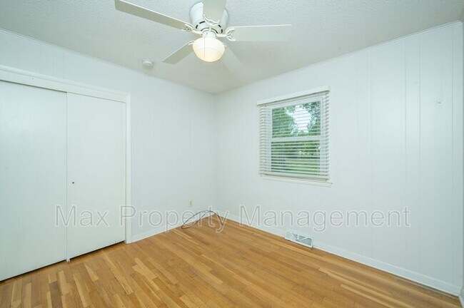 Building Photo - 5707 NW 66th Ave