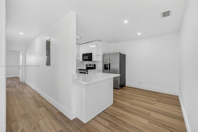 Building Photo - 11301 NW 39th St