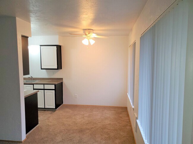 Building Photo - One Bedroom, One Bath - Special $1275.00 and Second Month Free!