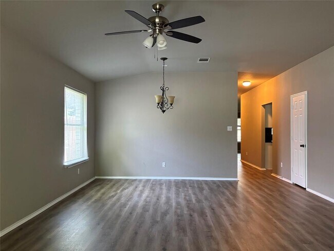 Building Photo - 2511 Vernell Way