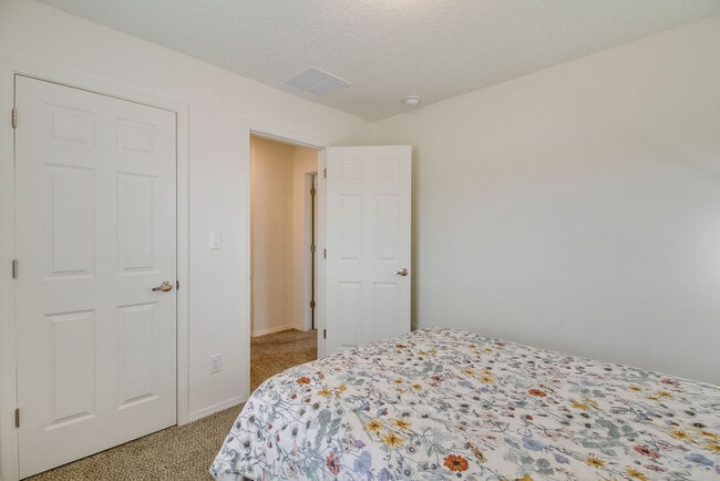 Building Photo - 243 San Clemente Ave NW
