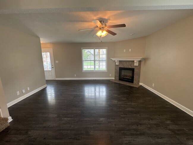 Building Photo - 612 Fox Path Ln