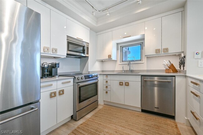 Building Photo - 3115 Gulf Shore Blvd N