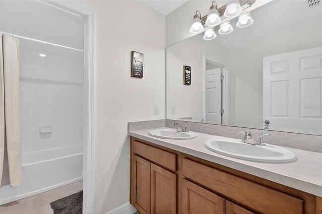 Building Photo - 6070 Sierra Crown St