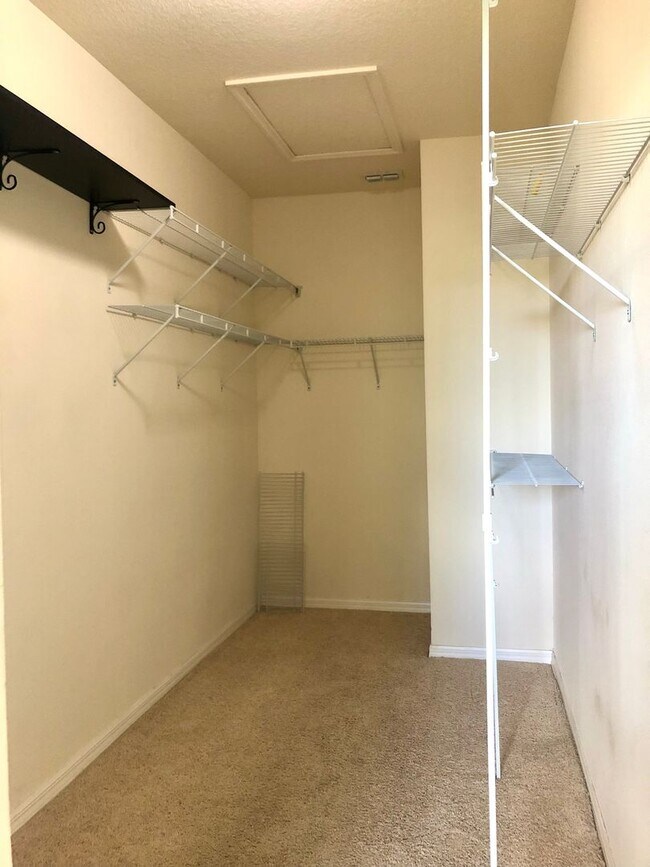 Building Photo - Nice 3/2.5 Two Story Condo in East Orlando!