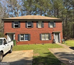 Building Photo - 1727 Salem Woods Dr SE