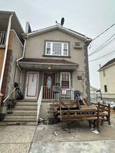 Building Photo - 131-04 140th St