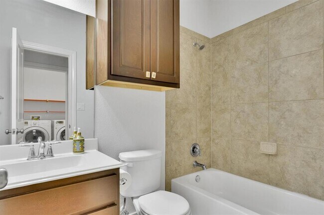 Building Photo - 6928 Donato Pl