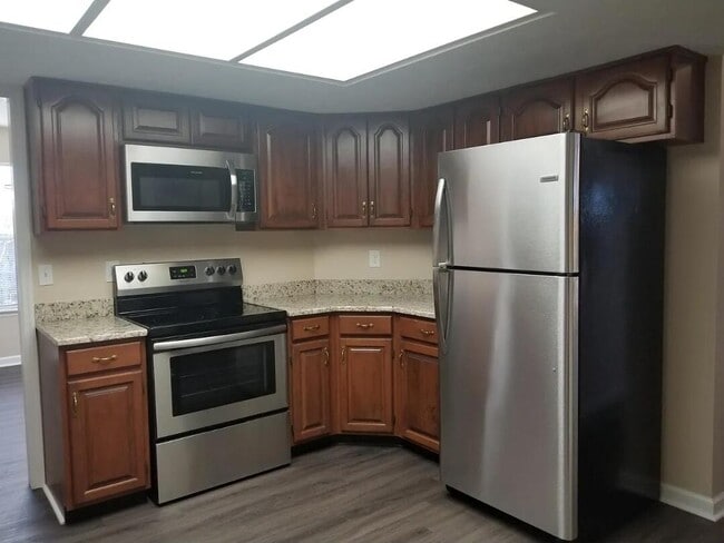Building Photo - 779 Liberty Hill Dr