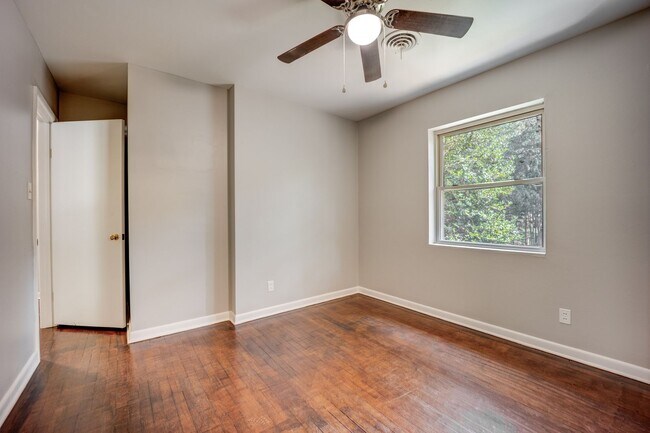 Building Photo - 3521 S 35th St