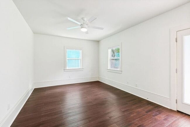 Building Photo - 2122 S Liberty St