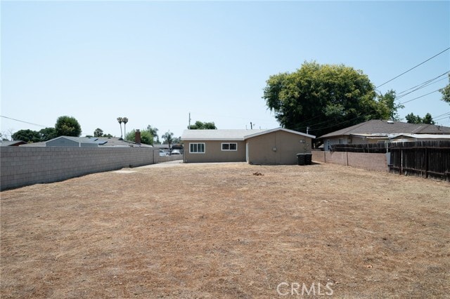 Building Photo - 10199 Camulos Ave