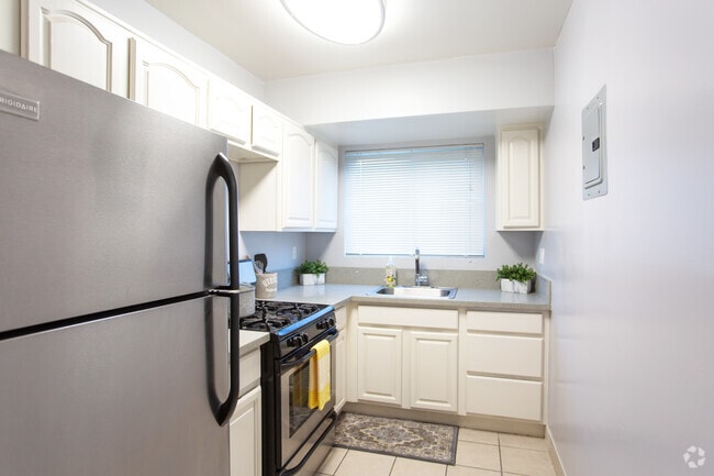 Studio-369 SF - Pacifica Glendale
