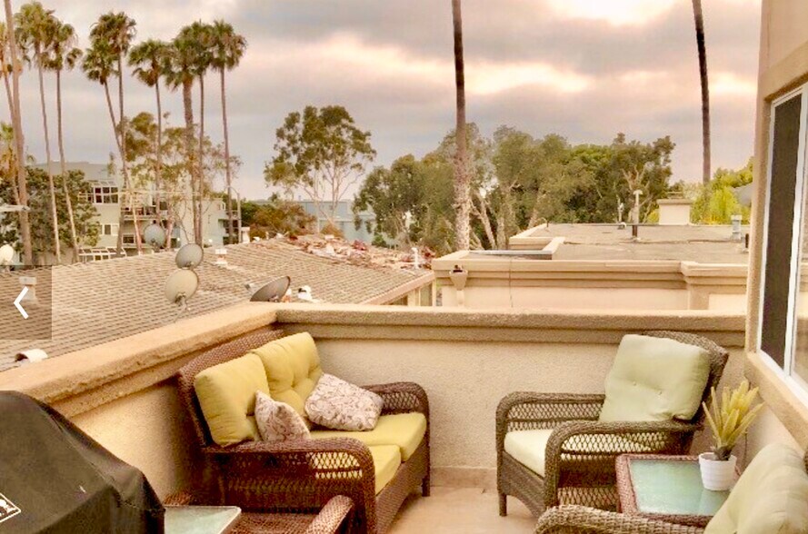 Building Photo - 212 N Catalina Ave