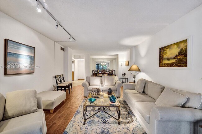 Building Photo - 2814 N 46th Ave