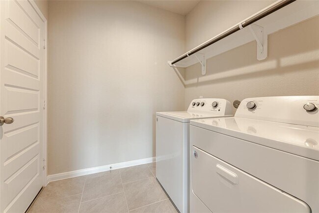 Building Photo - 503 Spring Flower Ct
