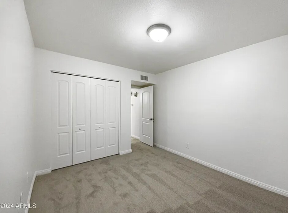 Building Photo - 1055 N Recker Rd