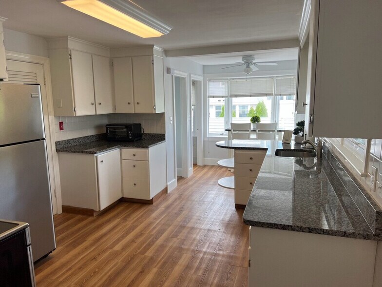 Building Photo - 15 Kimball St