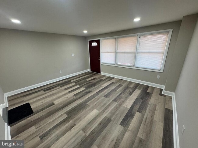 Building Photo - 8050 Lansdale Rd