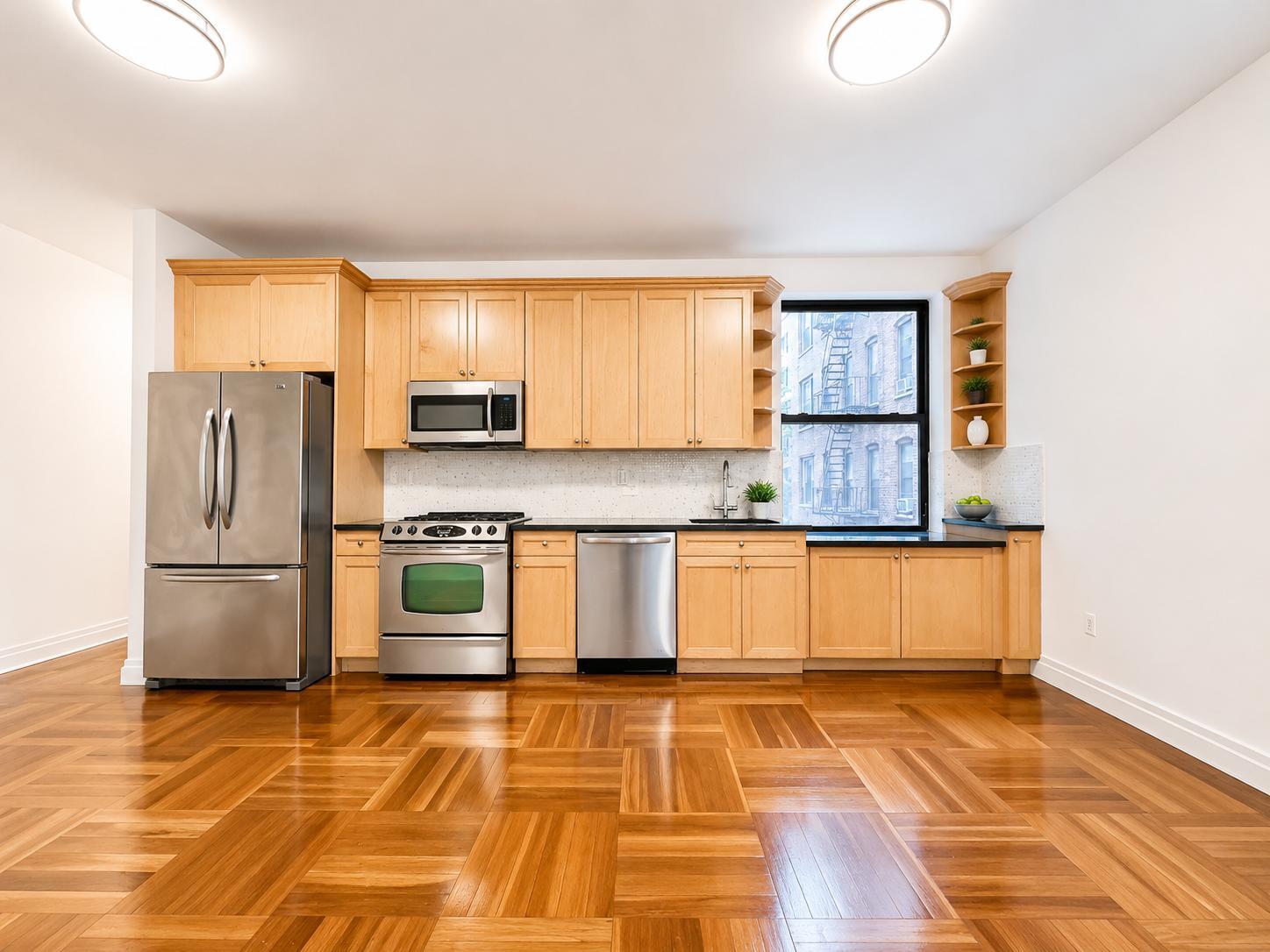 Building Photo - 605 W 137th St