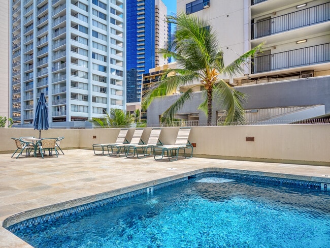 Building Photo - 2440 Kuhio Ave.