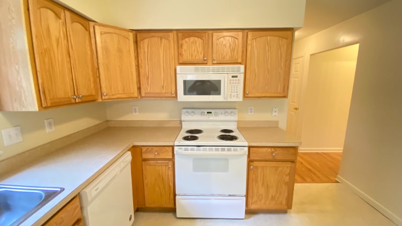 Building Photo - 604 Via Ponderosa
