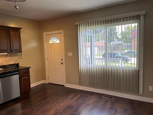 Building Photo - 602 Michigan Ave