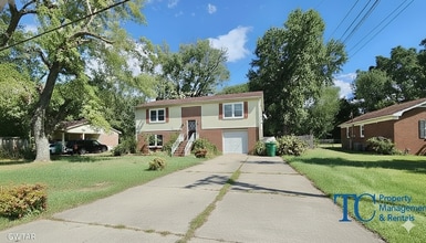 Building Photo - Newly Renovated For You! DEPOSIT SPECIAL $1000.00!