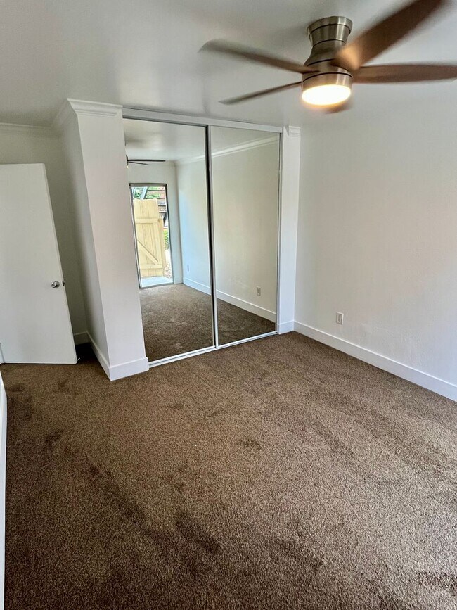 Building Photo - Remodeled 3 Bed/ 2 Bath Clairemont Mesa