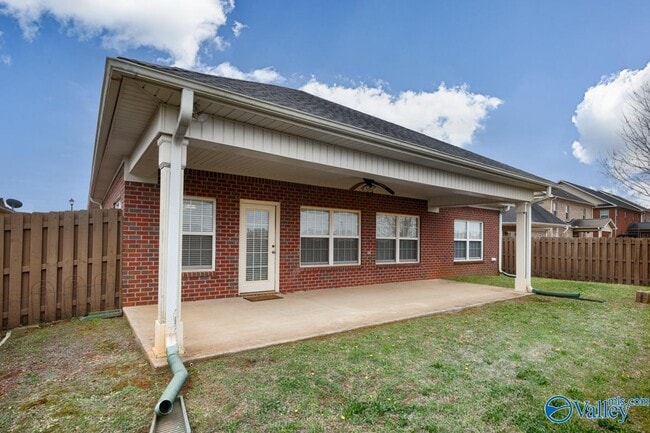 Building Photo - 29863 Thunderpaw Dr