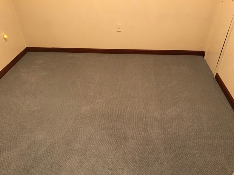 Building Photo - 1318 E 38th St