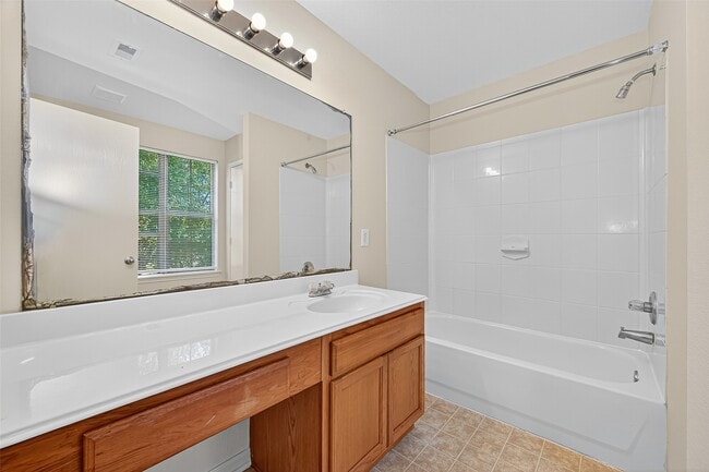 Building Photo - 8042 Montague Manor Ln