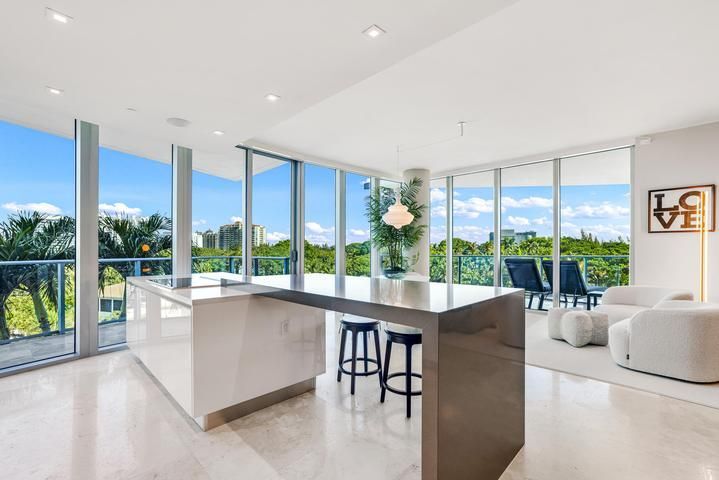 Building Photo - 701 N Fort Lauderdale Beach Blvd